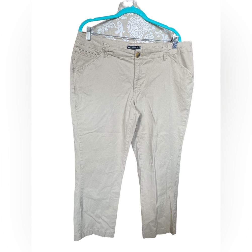 Lee Mid Rise Fit Women’s Size 14 Khaki Pants